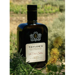 Taylor's ekstra jomfru olivenolie The Chef's Edition 50cl flaske udenfor